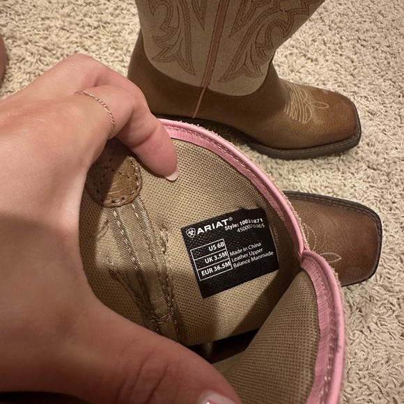 Ariat boots, used two times! - Picture 5 of 7